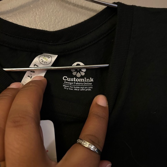 Breast Cancer Awareness t-shirt - black with white/pink graphic print NWT - Picture 4 of 8